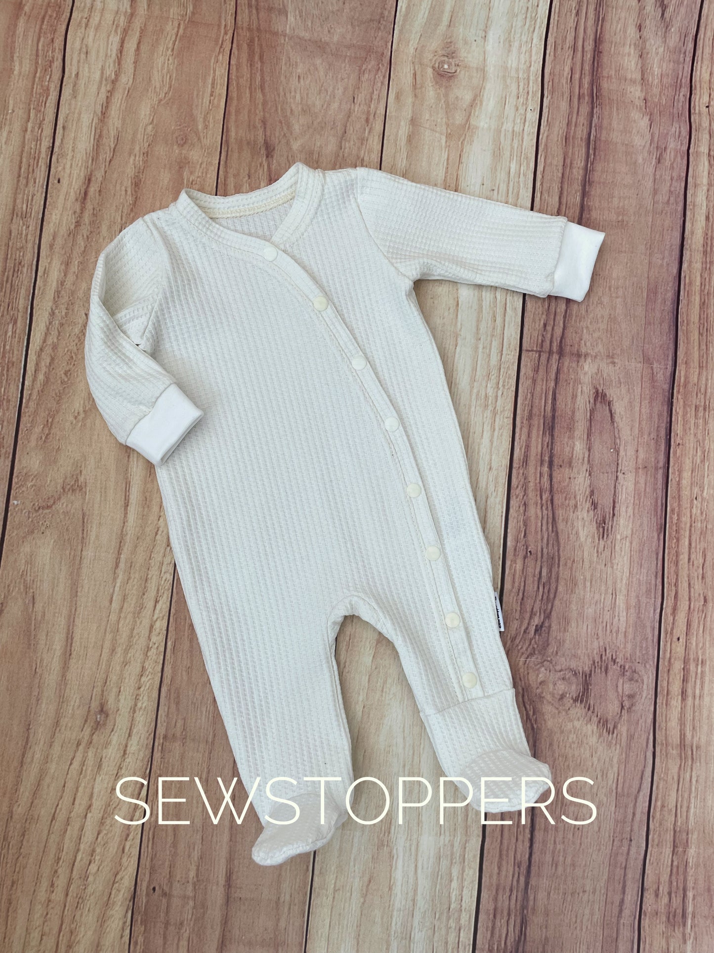 Footed Baby-grow New born (ready to post)